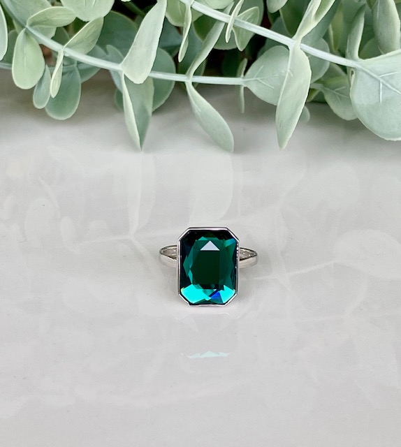 Radiant Crystal Ring - Emerald